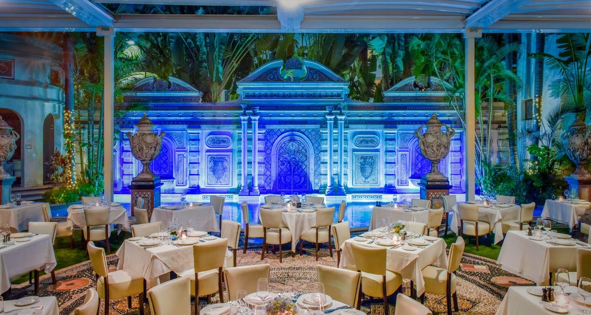 Gianni’s at the Versace Mansion Offers New Year’s Eve Al Fresco